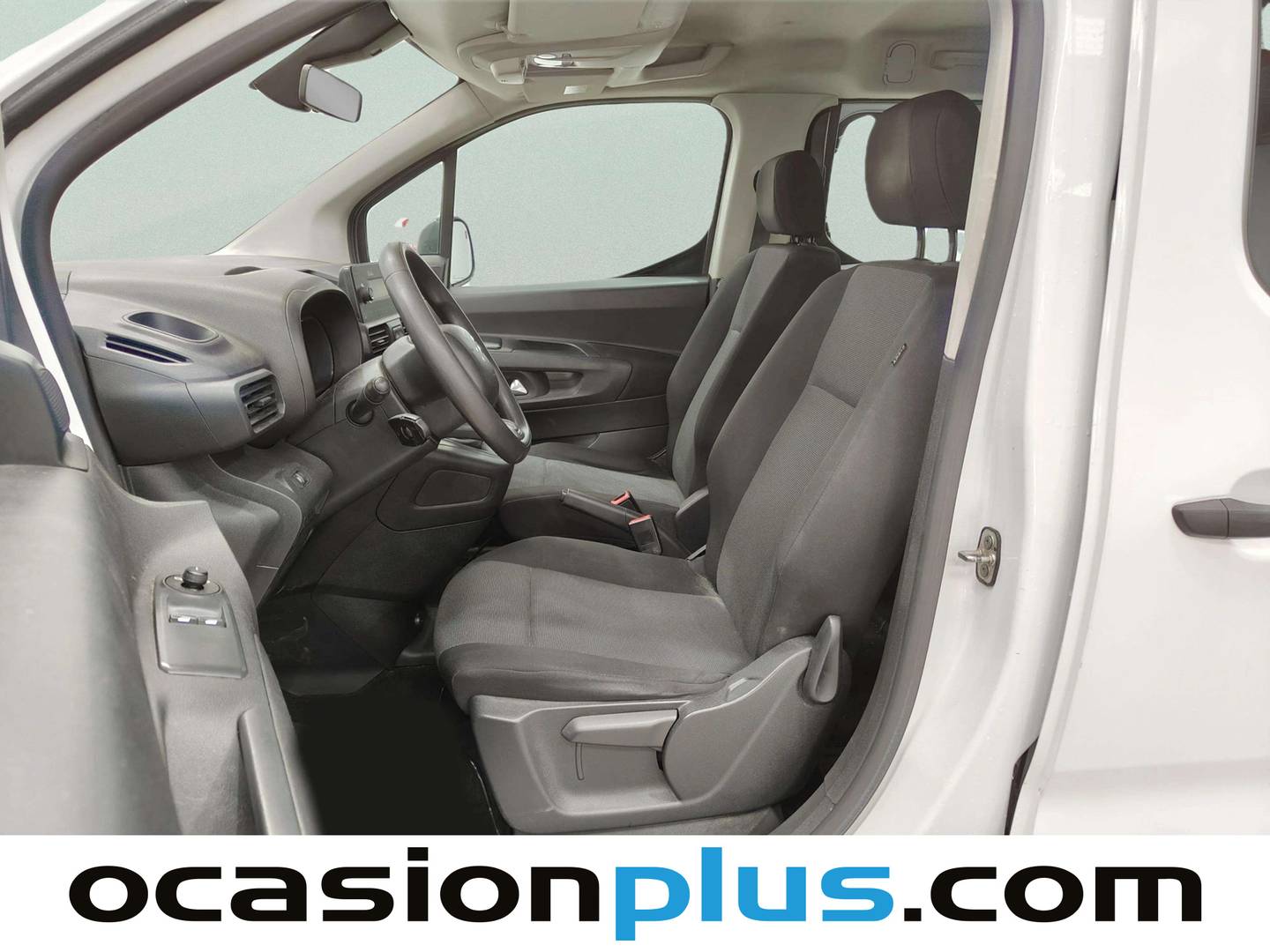 Foto asientos delanteros Citroën Berlingo Citroën Berlingo BlueHDi 100 Talla M Live Pack (102 CV)