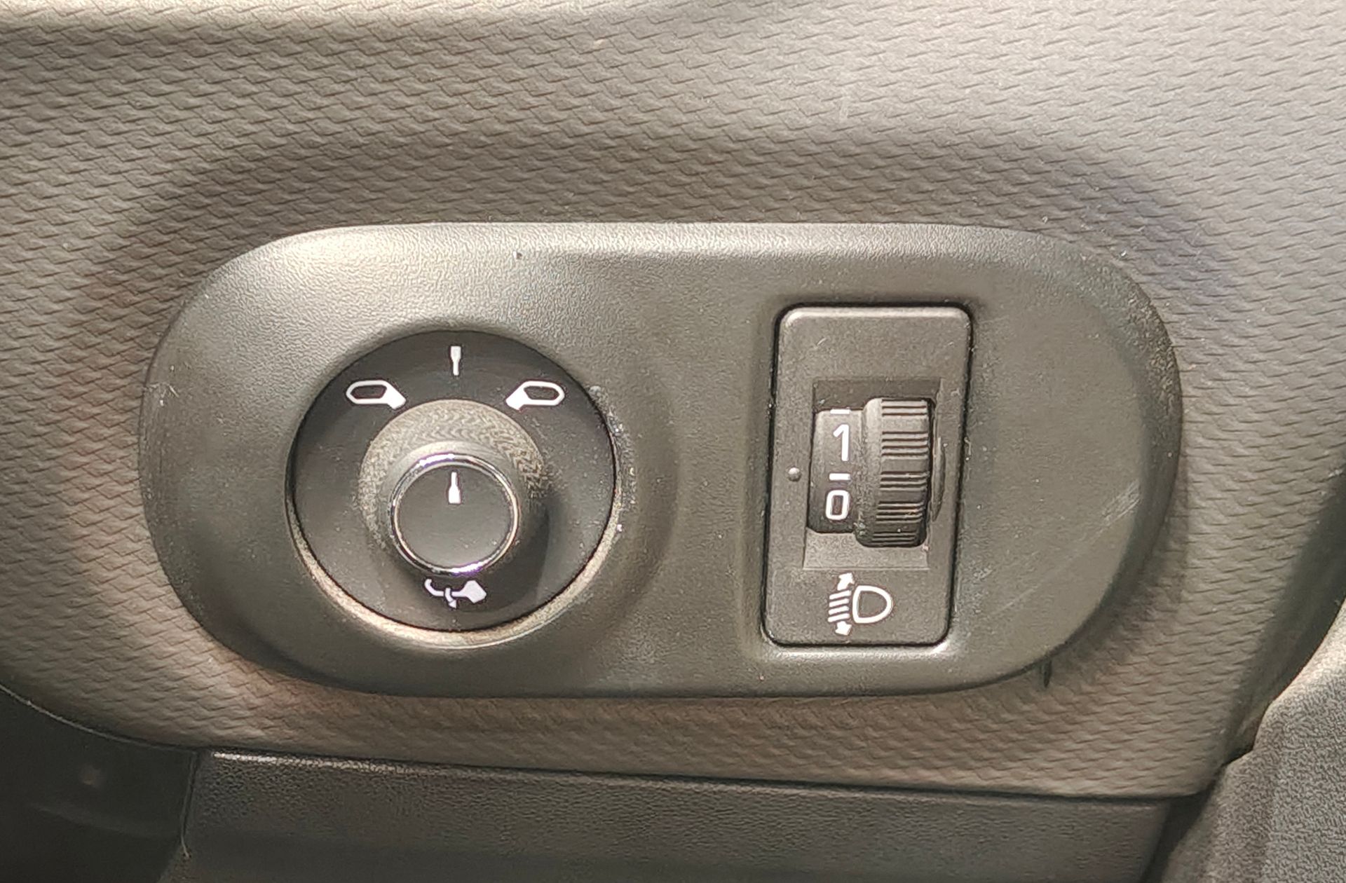 Citroën C4 Cactus PureTech 110 Shine - foto 22
