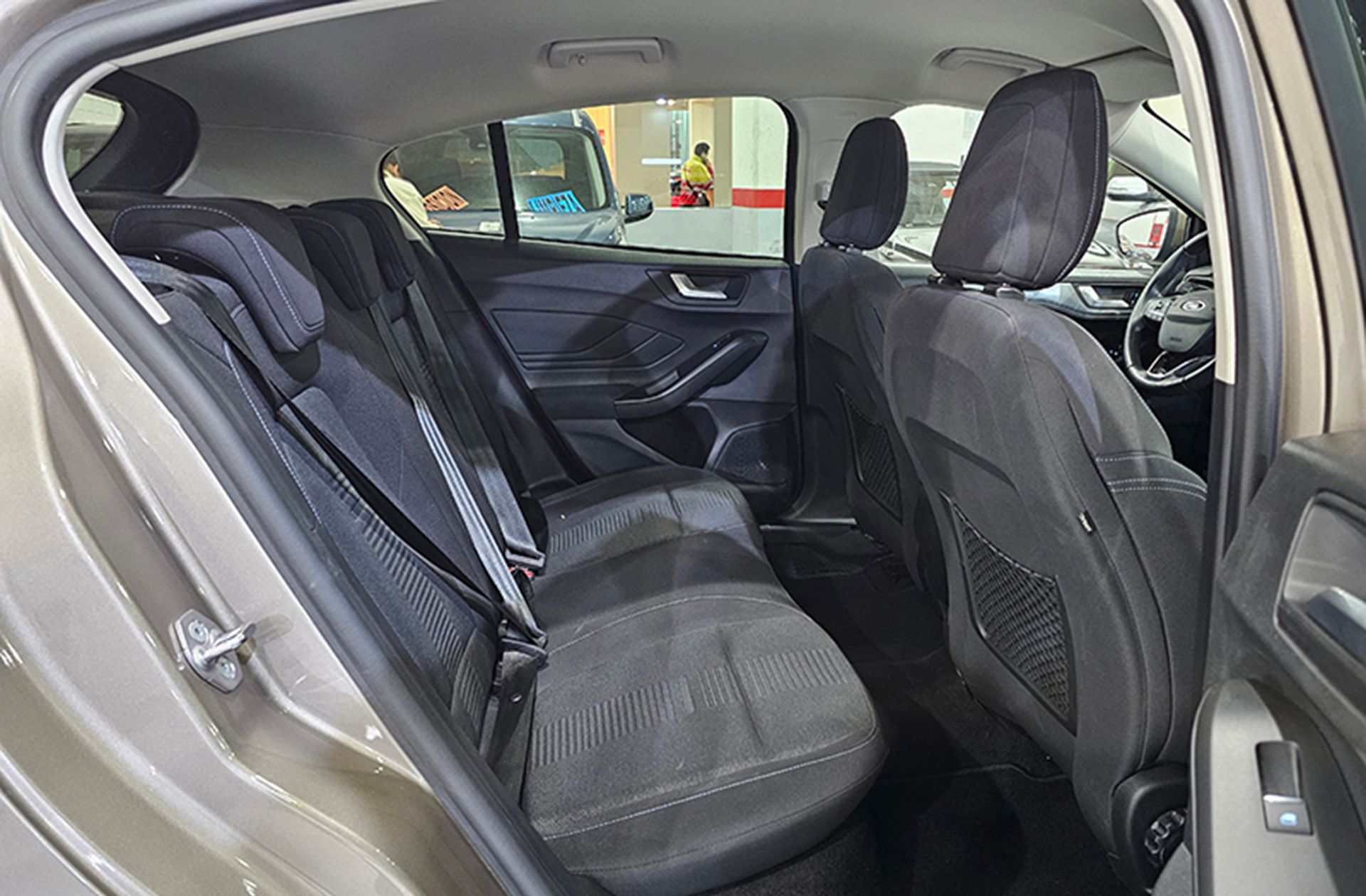 Ford Focus 1.0 EcoBoost Active - foto 16