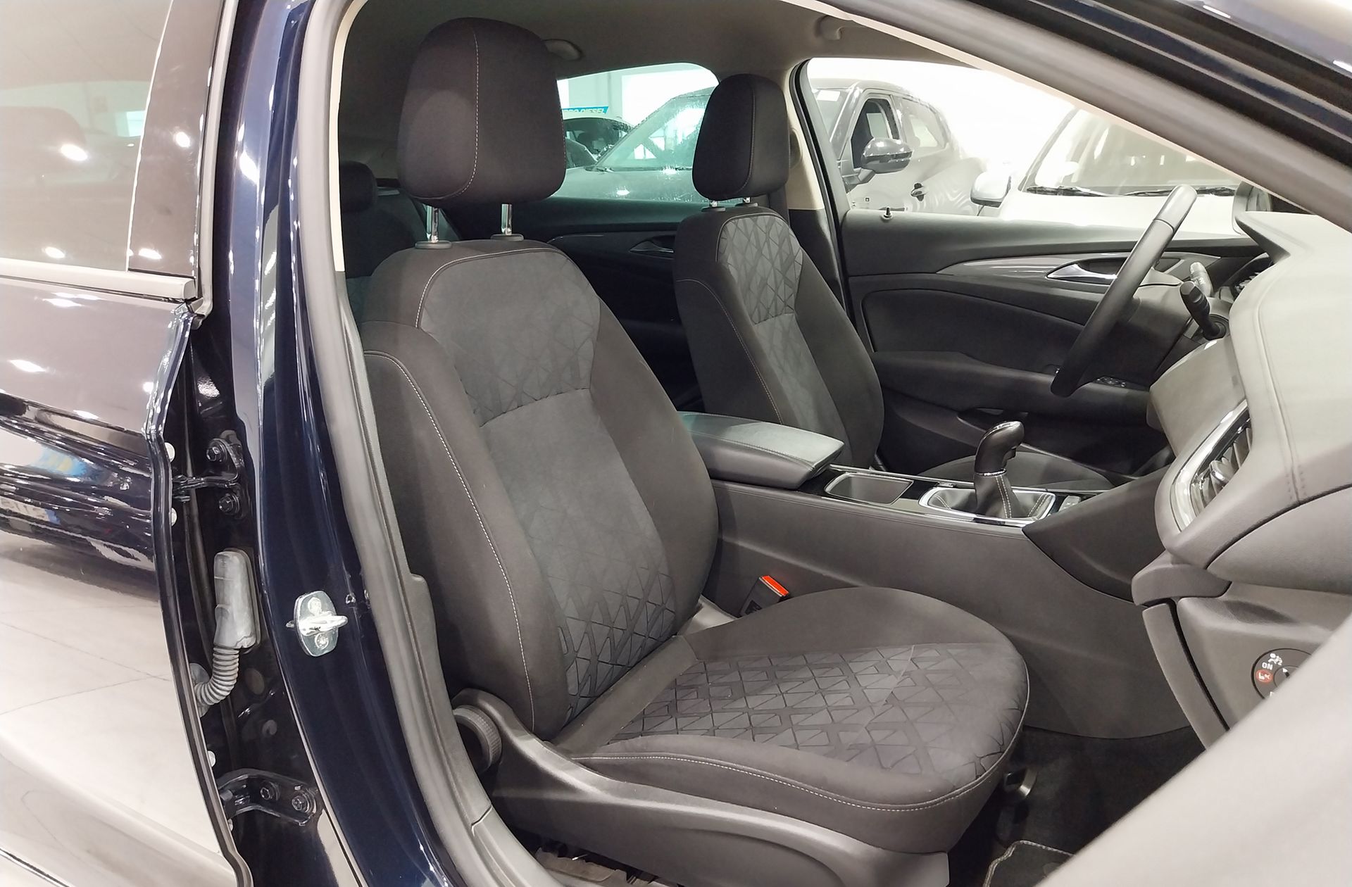 Opel Insignia GS 1.6 CDTI Turbo D 120 Aniversario - foto 17