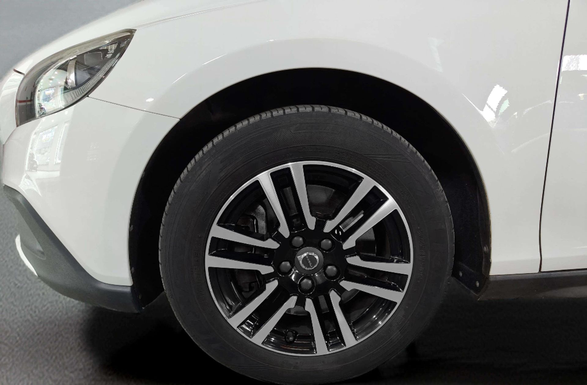 Volvo V40 D2 Cross Country - foto 35
