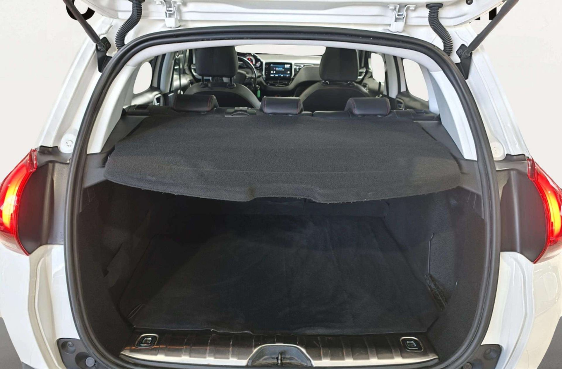 Peugeot 2008 PureTech 130 GT Line - foto 17