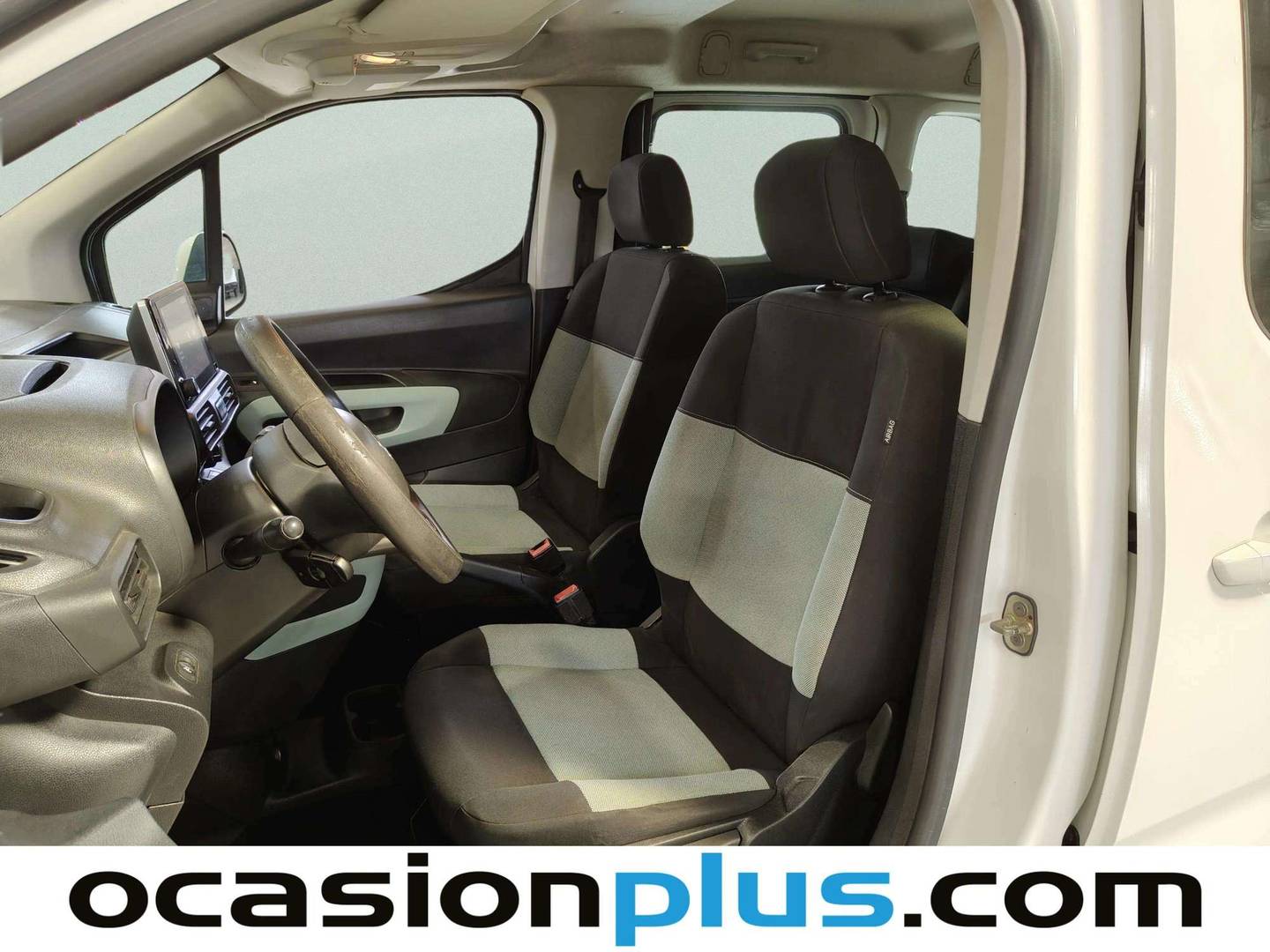 Foto asientos delanteros Citroën Berlingo Citroën Berlingo Combi PureTech 110 S&S Talla M Feel (110 CV)
