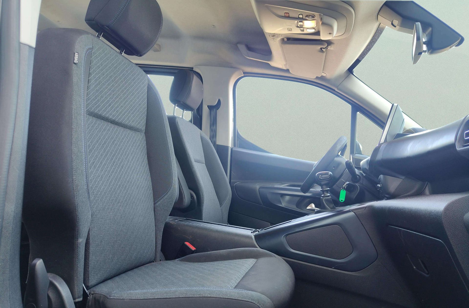 Peugeot Rifter PureTech Allure Standard - foto 16