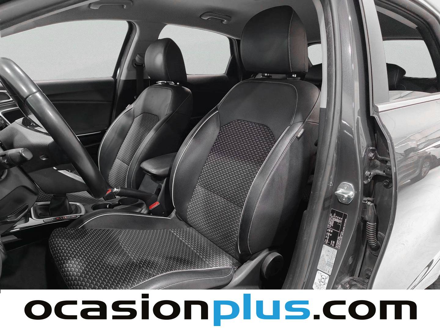 Foto asientos delanteros KIA Ceed Kia Ceed 1.0 T-GDi Tech (100 CV)