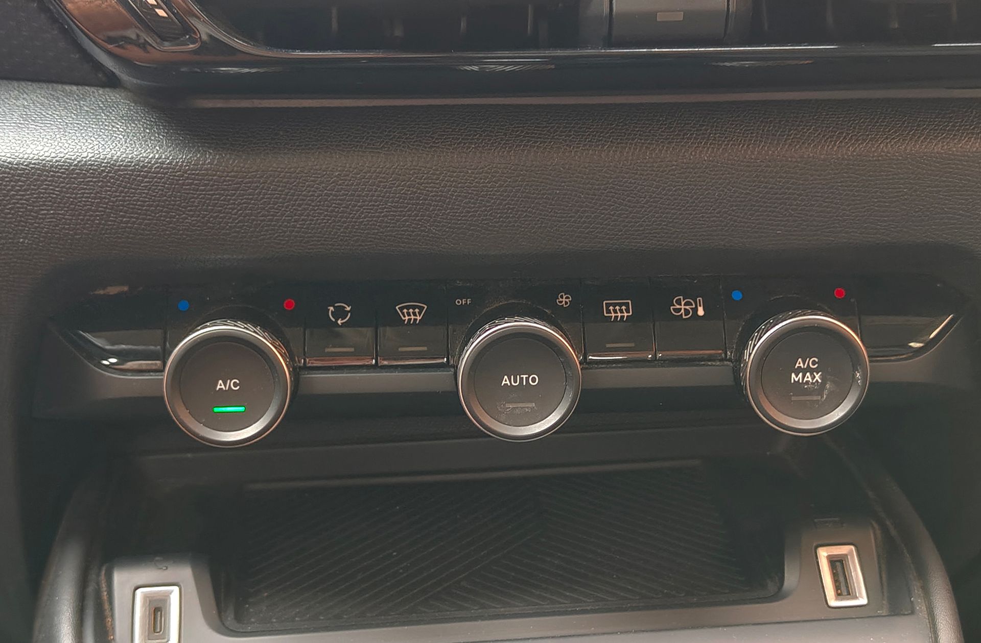 Citroën C4 PureTech 130 Feel Pack EAT8 - foto 30