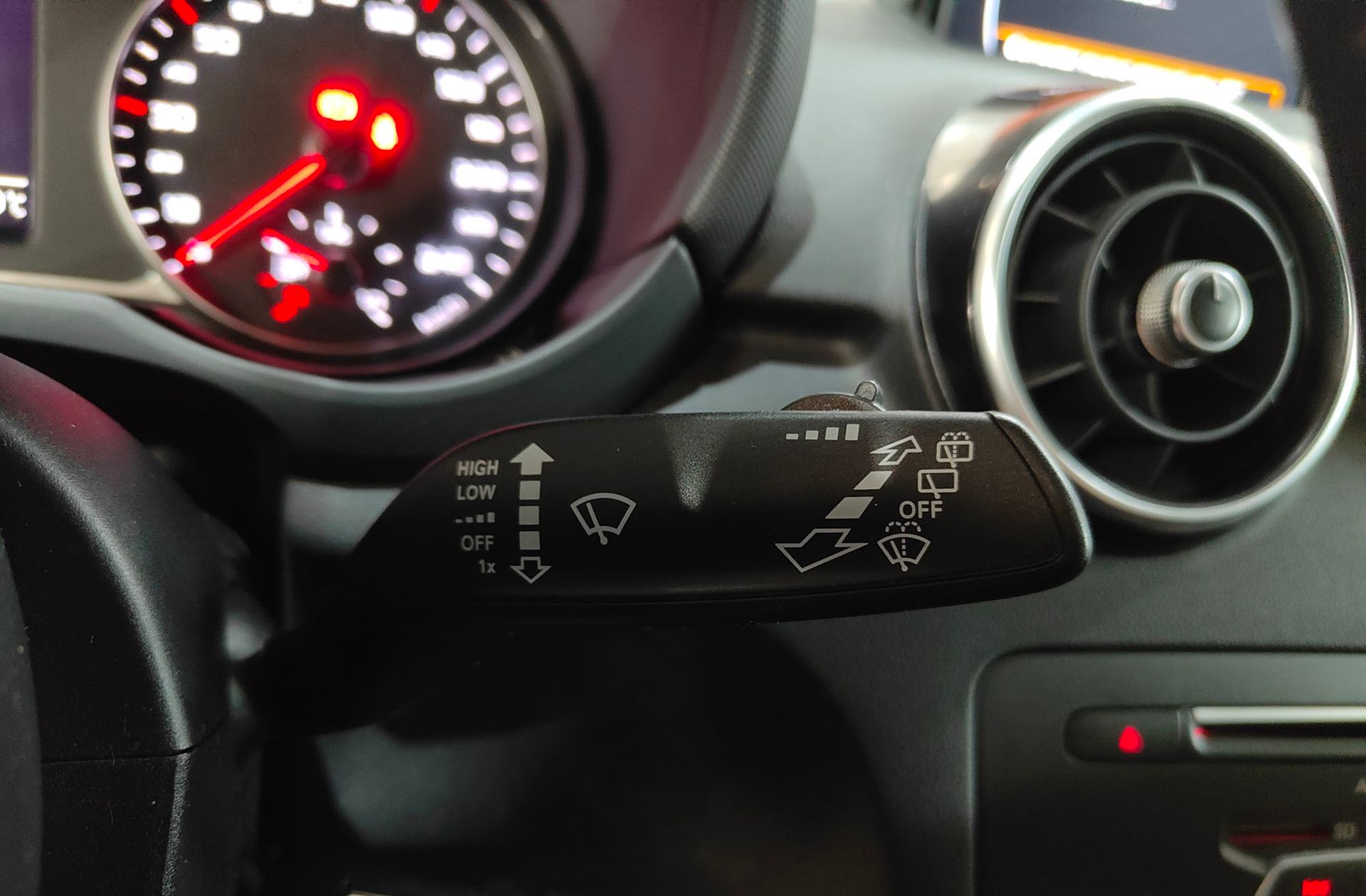Audi A1 Sportback Adrenalin 1.0 TFSI - foto 25