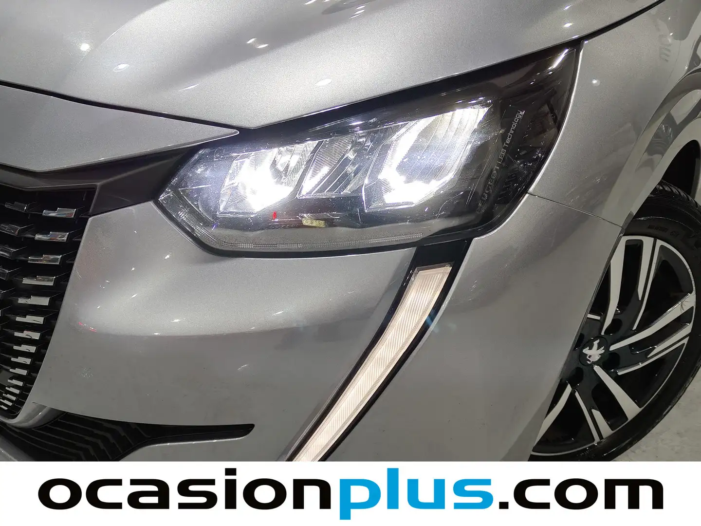 Foto Peugeot 208 Peugeot 208 PureTech 100 Allure  (100 CV)