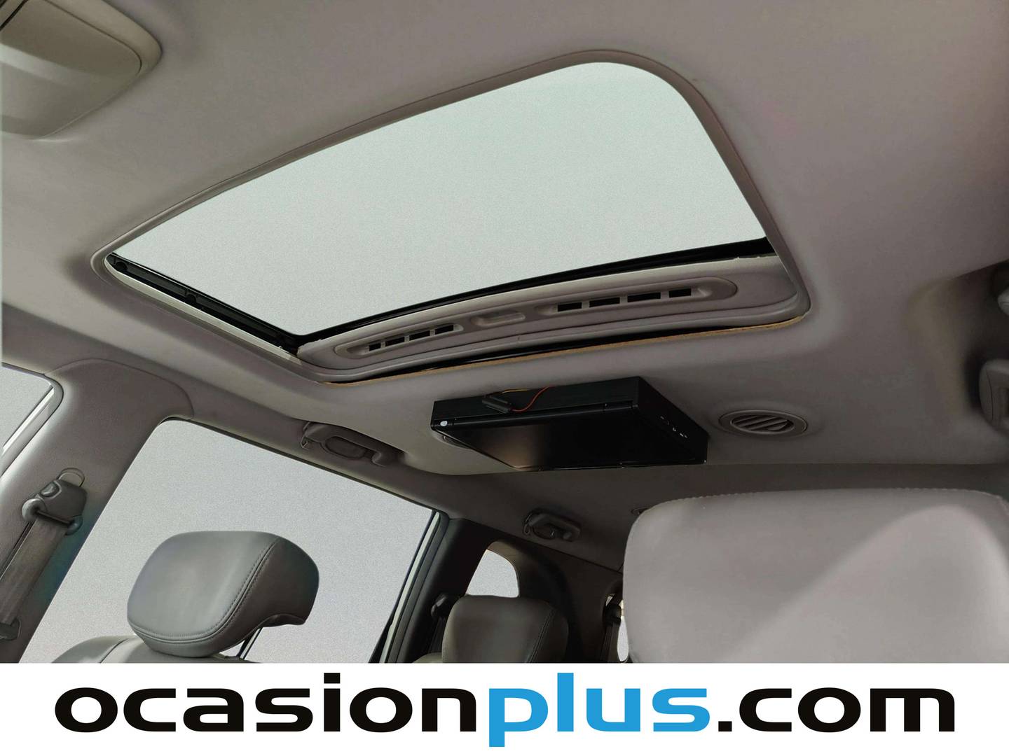 Extras y acabados del SsangYong Rodius SsangYong Rodius 2.0 e-Xdi Limited 114 kW (155 CV)