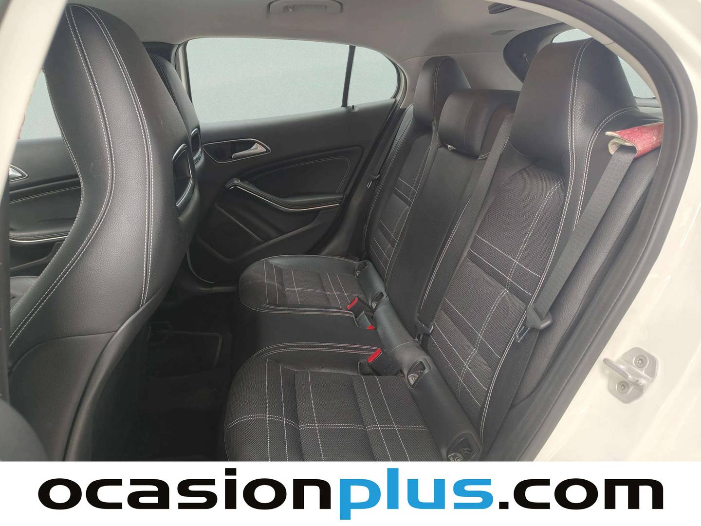 Foto asientos traseros Mercedes GLA Mercedes GLA 200 d AMG Line (136 CV)