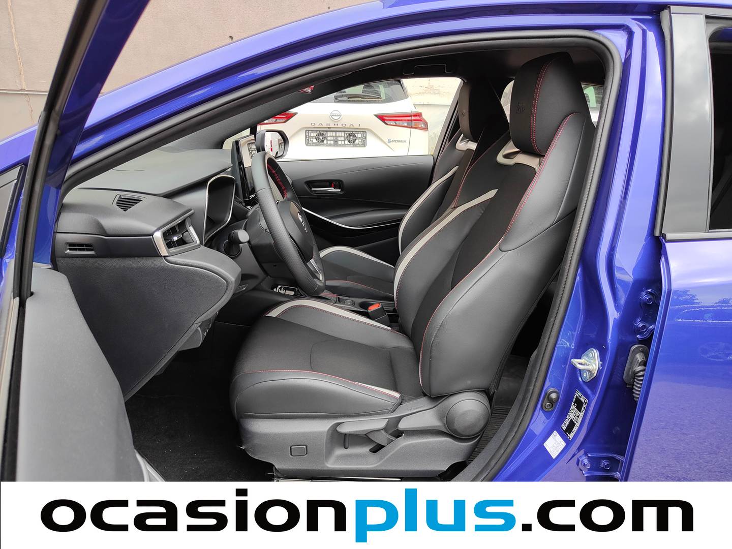 Foto asientos delanteros Toyota Corolla Toyota Corolla 140H GR-Sport (140 CV)
