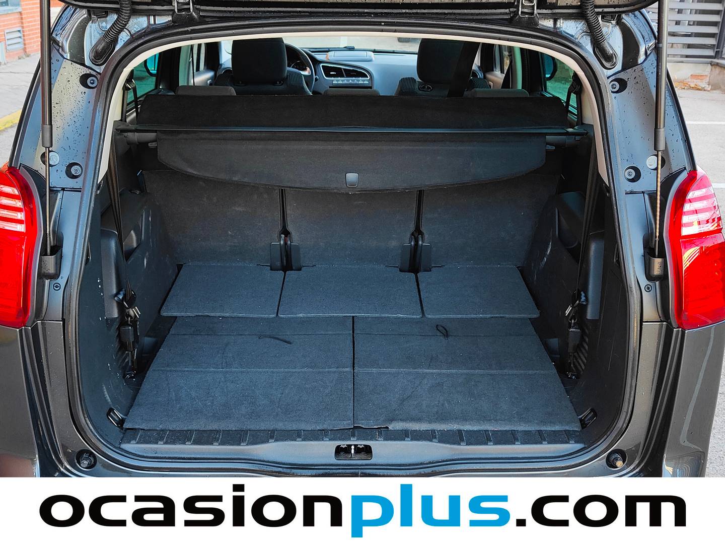 Fotos maletero Peugeot 5008 Peugeot 5008 1.6 BlueHDi Allure EAT6 (120 CV) 7 Plazas