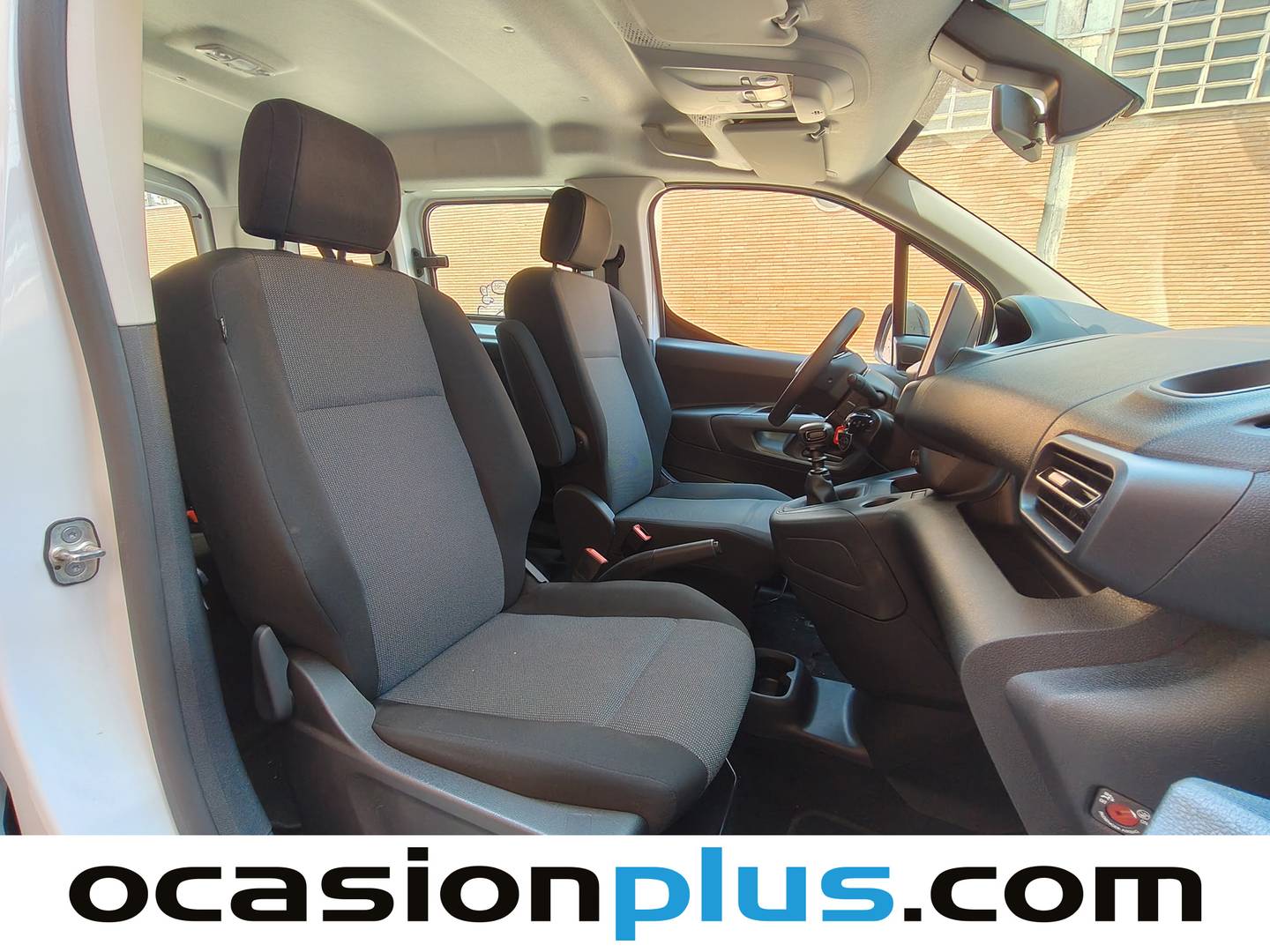 Foto Peugeot Rifter Peugeot Rifter Active Pack Business Standard BlueHDi (100 CV)