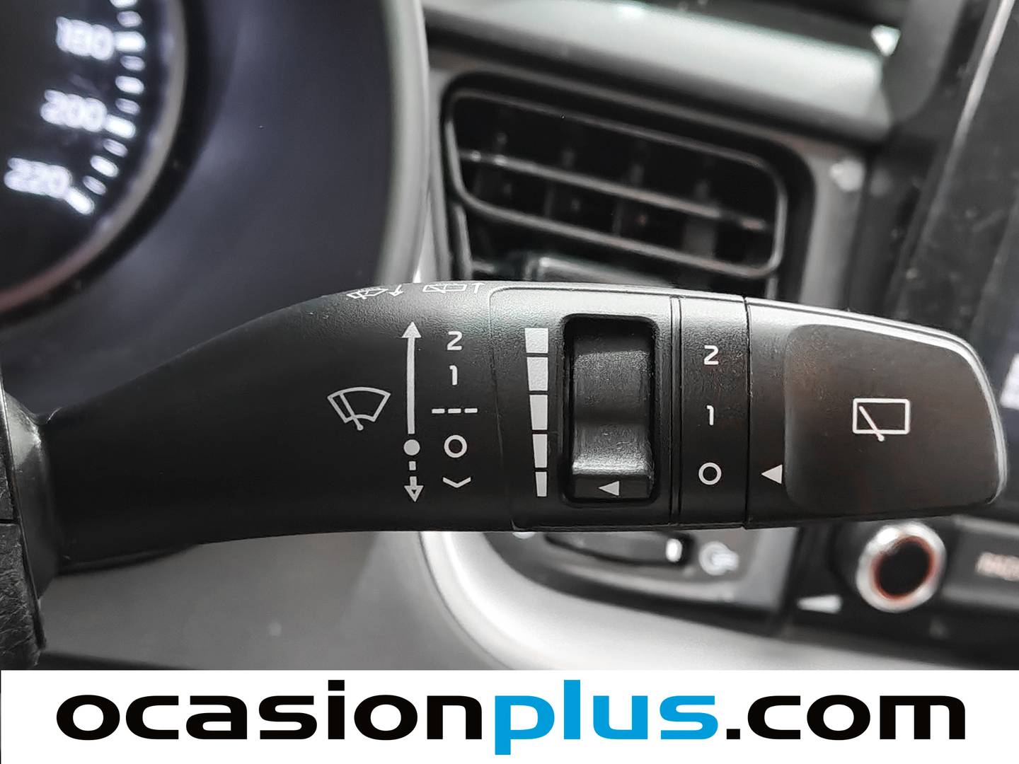 Foto KIA Stonic Kia Stonic 1.0 T-GDi MHEV iMT Concept (100 CV)