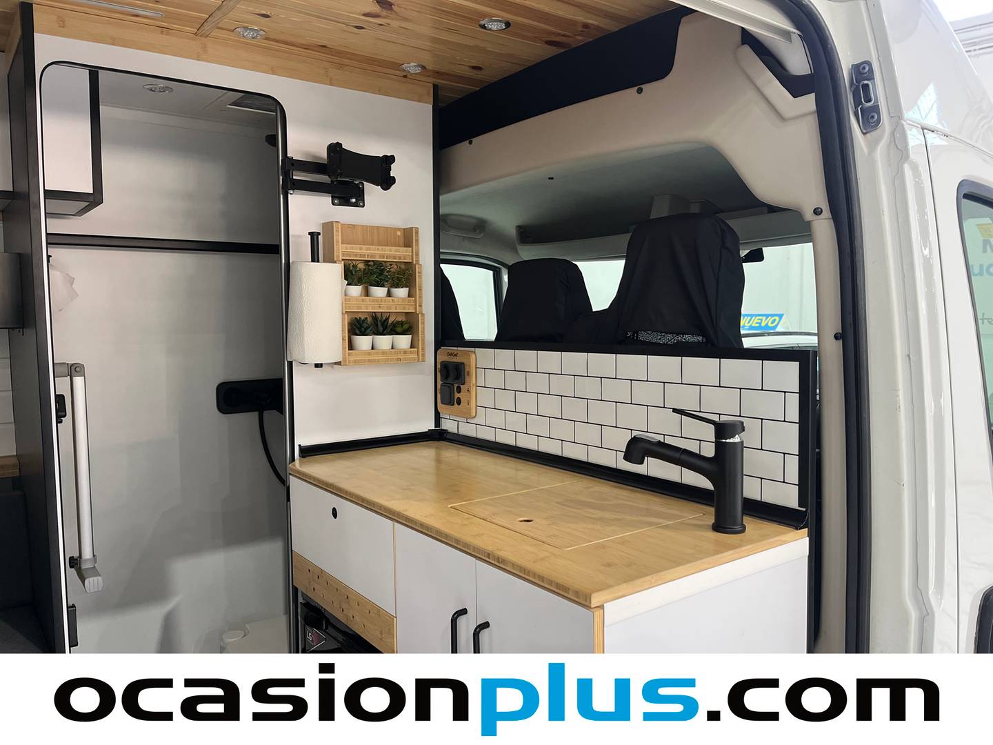 Foto Peugeot Boxer Peugeot Boxer Furgon BlueHDi 140 S&S 335 L2H2  (140 CV)