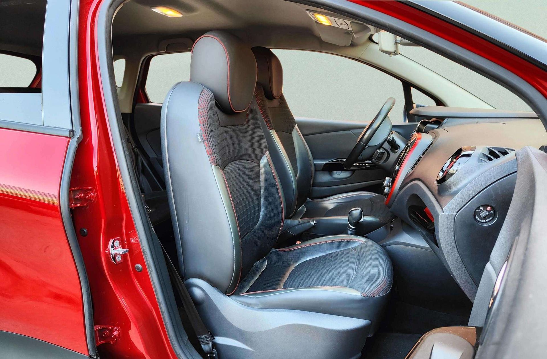Renault Captur 1.5 dCi Energy Xmod EDC - foto 19