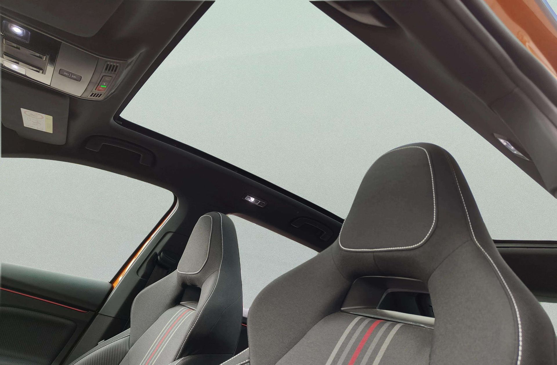 Škoda Kamiq 1.5 TSI Montecarlo DSG - foto 7