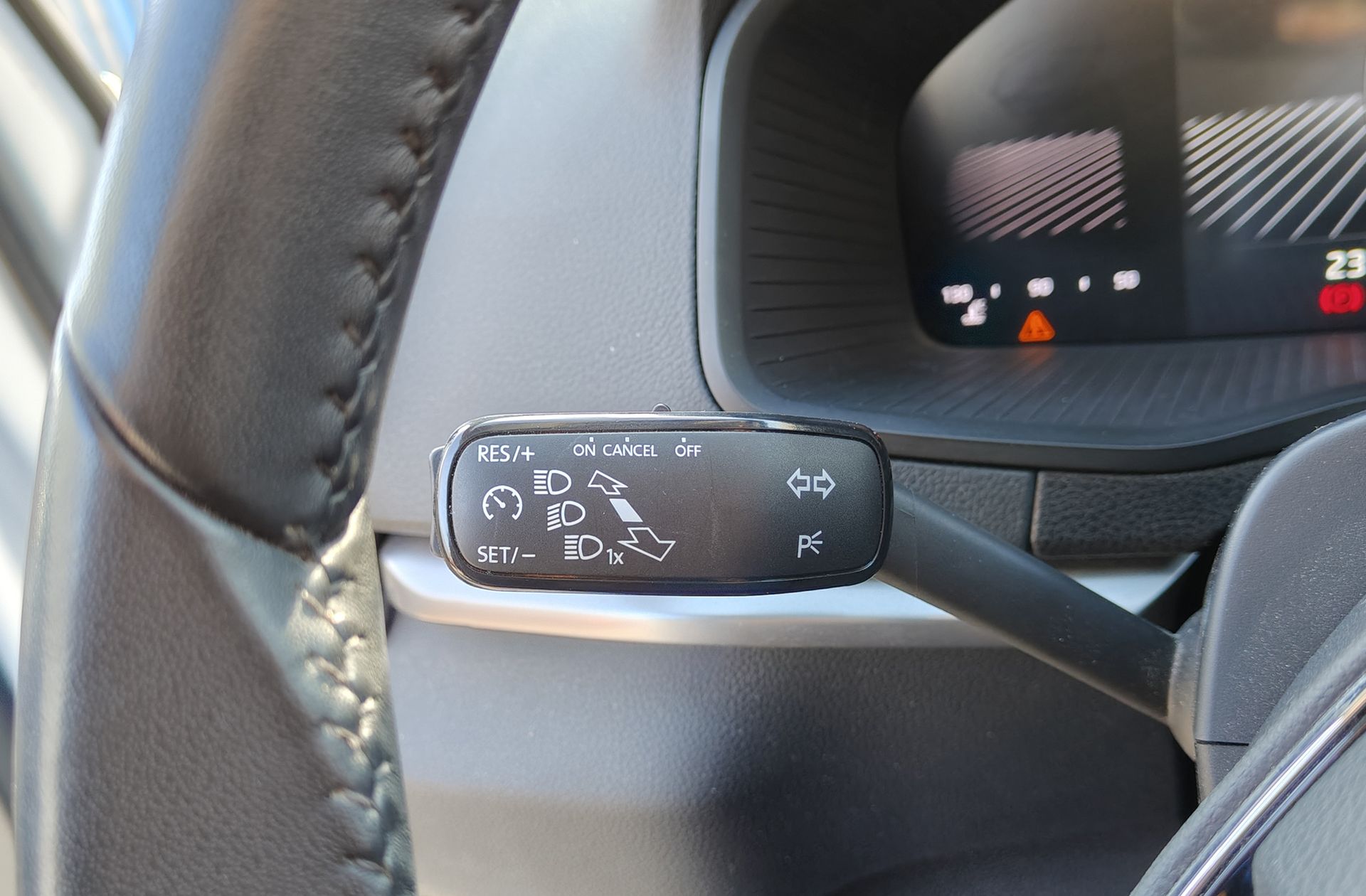 Škoda Karoq 2.0 TDI Selection - foto 28