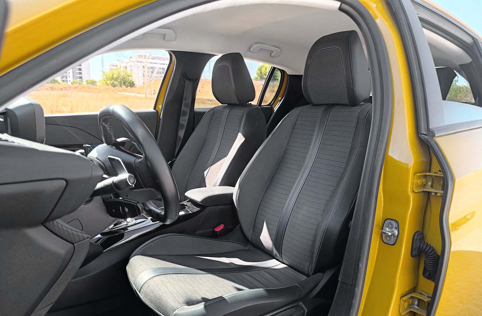 Peugeot 208 PureTech 100 Allure Pack EAT8 - foto 10