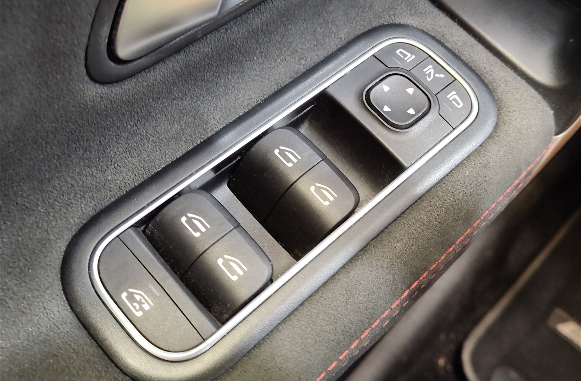 Mercedes-Benz Clase A 180 d Paquete AMG - foto 44