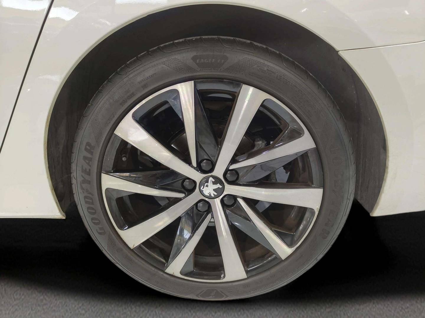 Peugeot 508 Peugeot 508 BlueHDi 130 S&S GT Line EAT8 (130 CV) automático