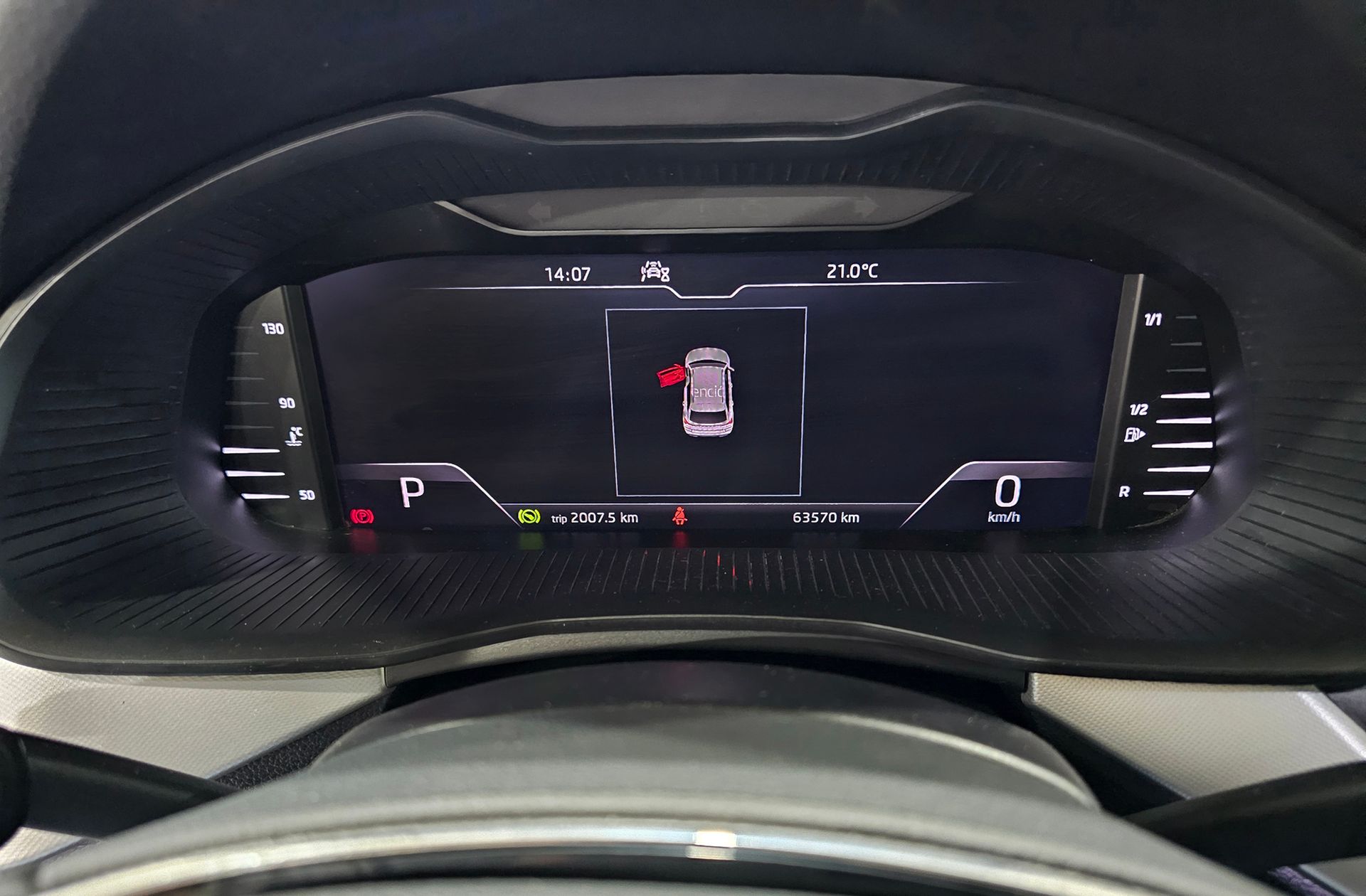 Škoda Kamiq 1.5 TSI Ambition DSG - foto 26