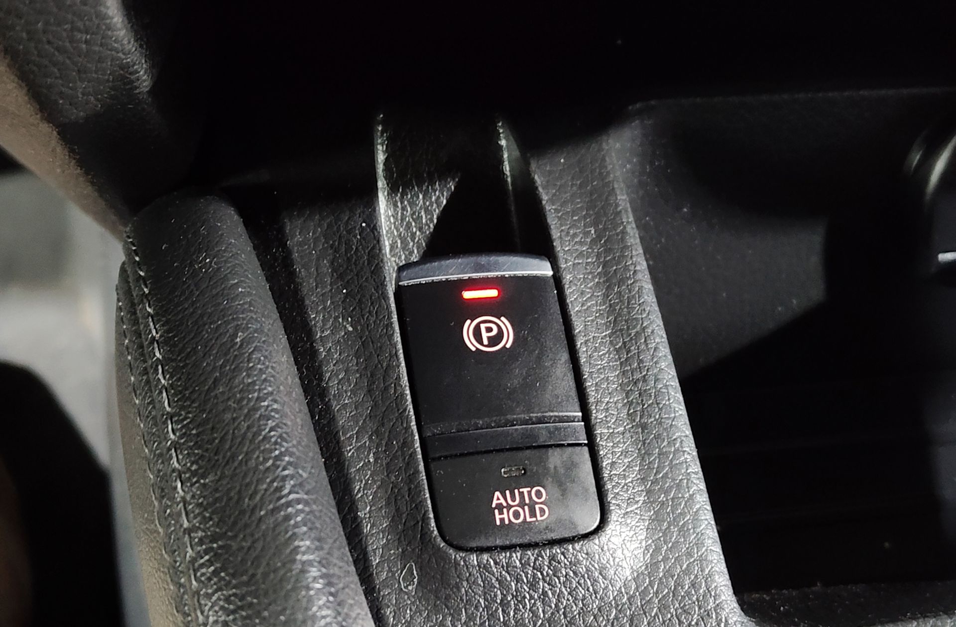 Nissan Qashqai DIG-T 115 Acenta 4x2 - foto 27