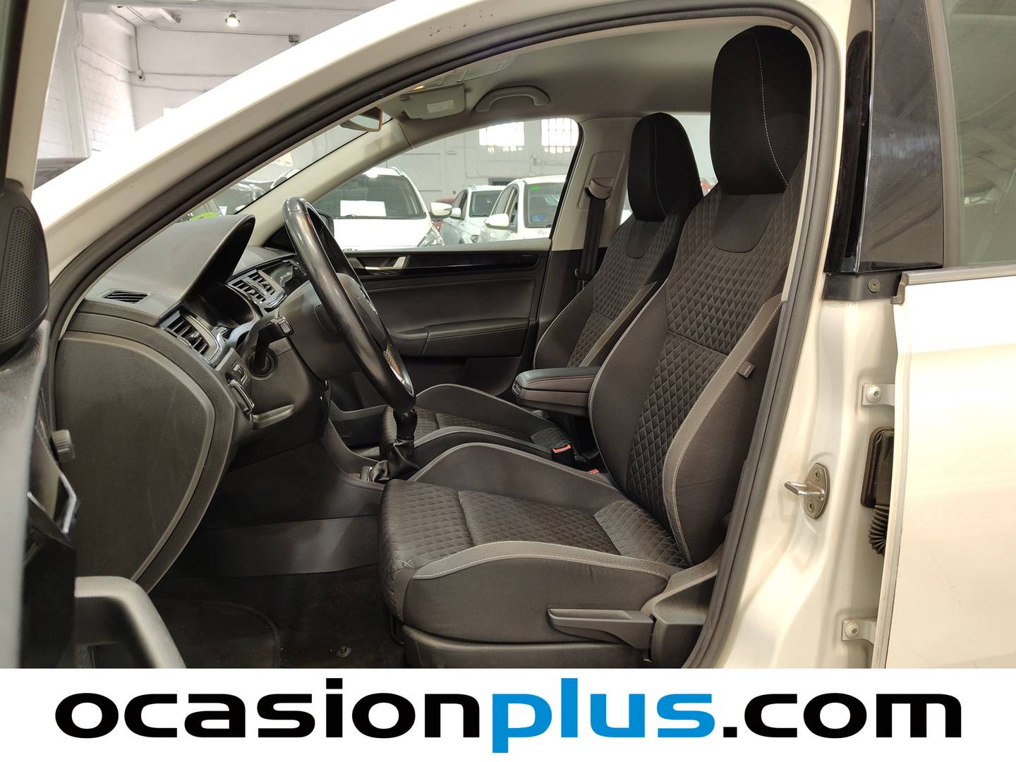 Foto asientos delanteros Skoda Spaceback Skoda Spaceback 1.0 TSI Ambition 70 kW (95 CV)