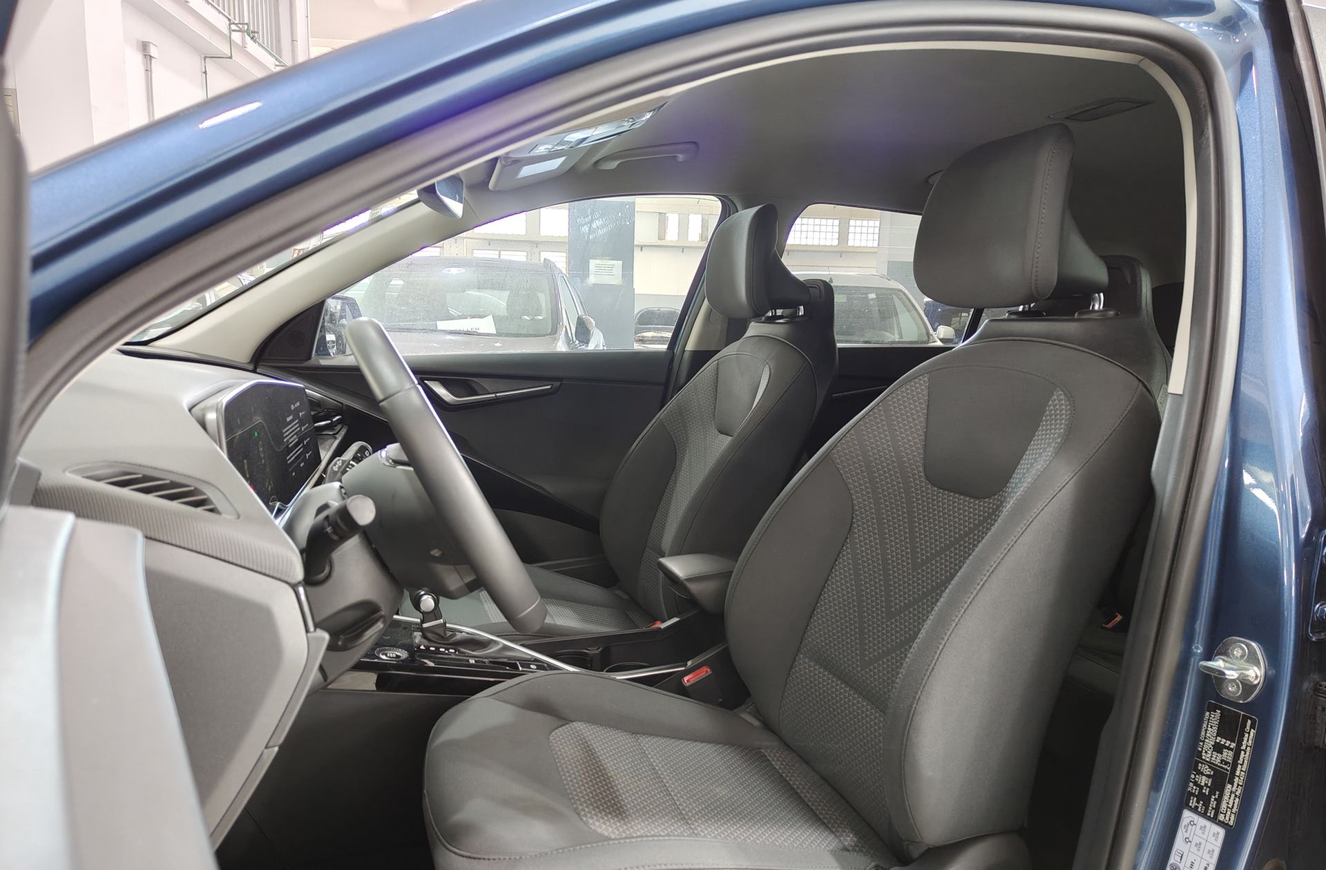 Kia Niro 1.6 GDi HEV Concept - foto 11