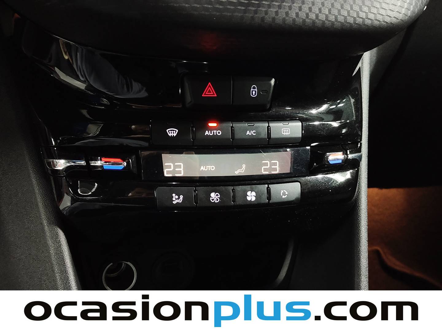 Foto Peugeot 208 Peugeot 208 BlueHDi 100 Tech Edition (99 CV)