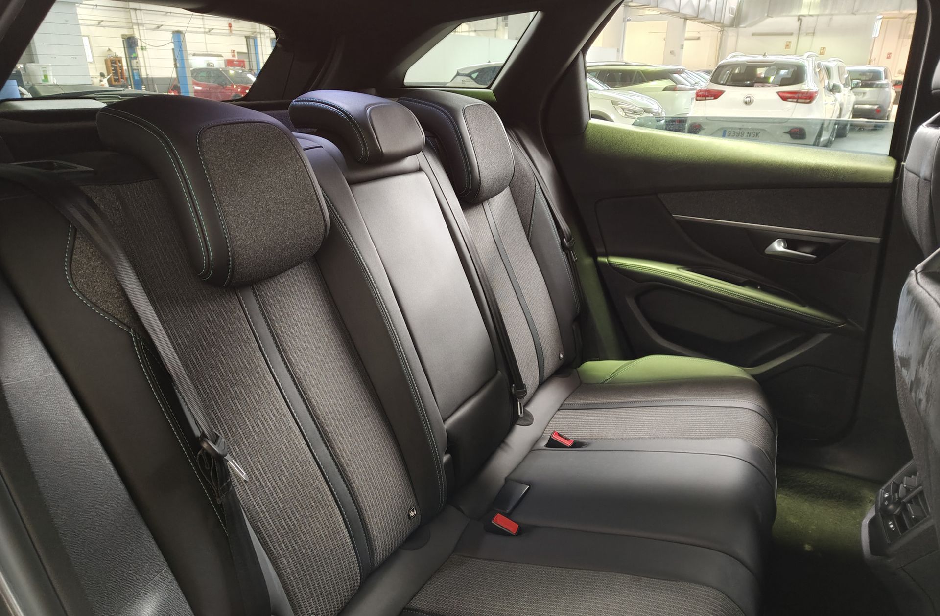 Peugeot 3008 PureTech 130 Allure Pack - foto 19