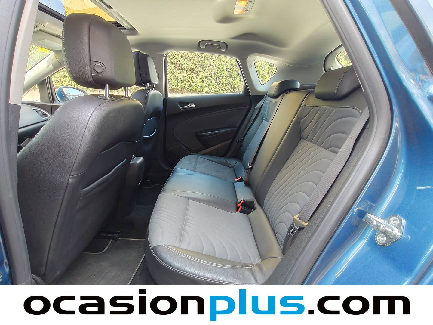 Foto asientos traseros Opel Astra Opel Astra 1.4 Turbo Excellence Auto (140CV)