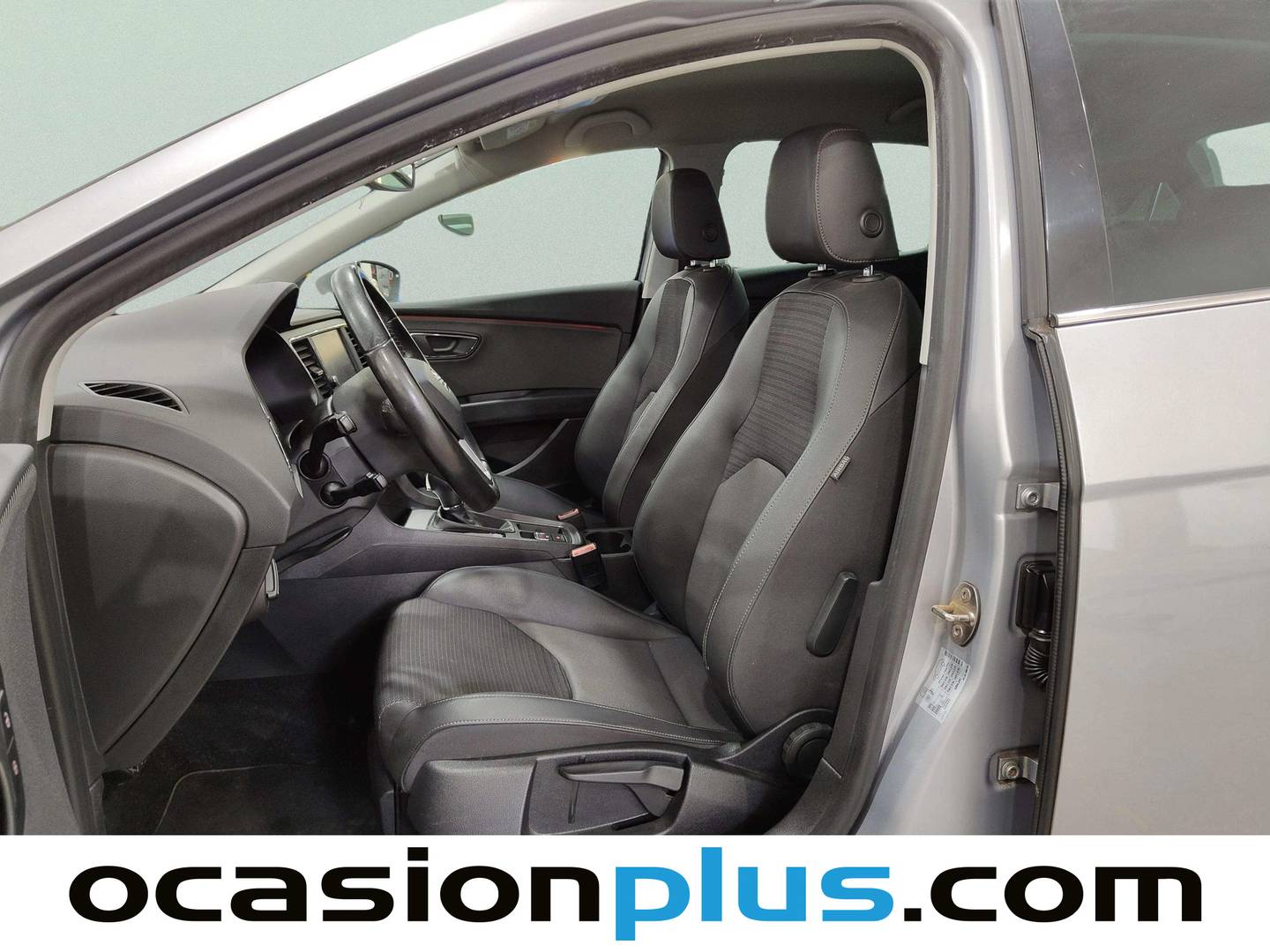 Foto asientos delanteros Seat León Seat León 1.5 TGI GNC S&S FR Fast Edition DSG (130 CV)