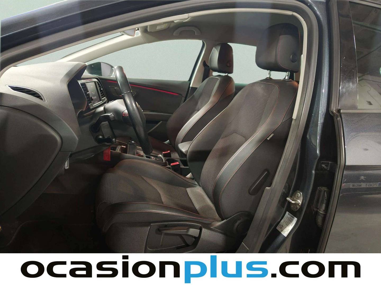 Foto asientos delanteros Seat León Seat León ST 1.5 EcoTSI S&S FR Edition (130 CV)