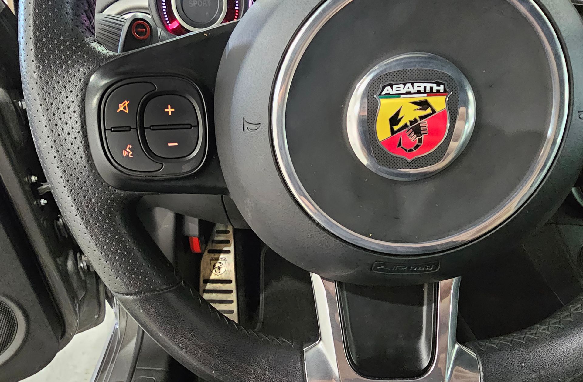 Abarth 500 1.4 16v T-Jet 595 - foto 24