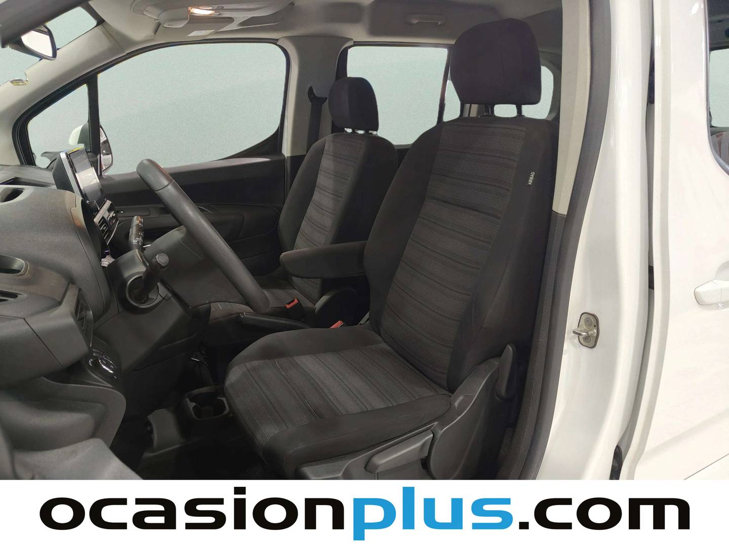 Foto asientos delanteros Opel Combo Life Opel Combo Life 1.2 Turbo S&S Selective L (110 CV)