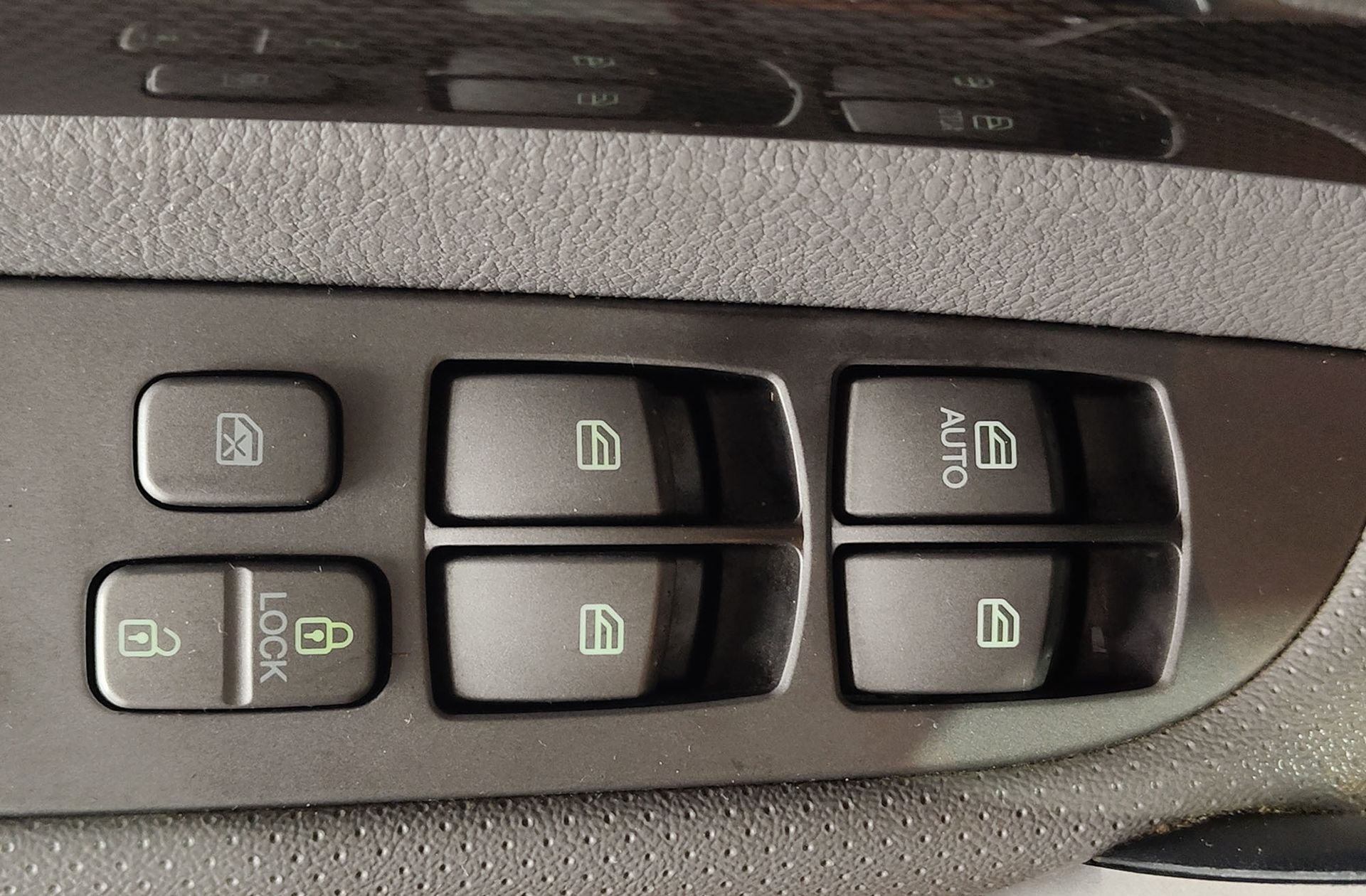 SsangYong Rodius 2.0 e-Xdi Limited 4x4 7 plazas - foto 40