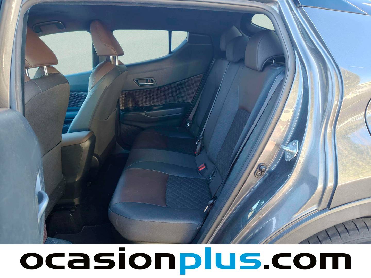 Foto asientos traseros Toyota C-HR Toyota C-HR 1.8 125H Advance (122 CV)