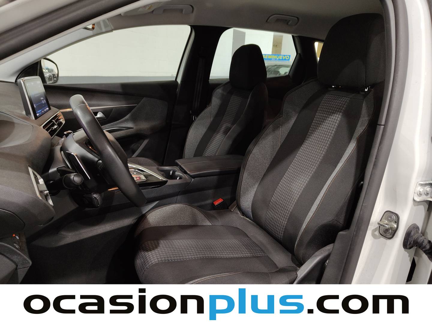 Foto asientos delanteros Peugeot 3008 Peugeot 3008 BlueHDi 130 S&S Active Pack EAT8 (130 CV)