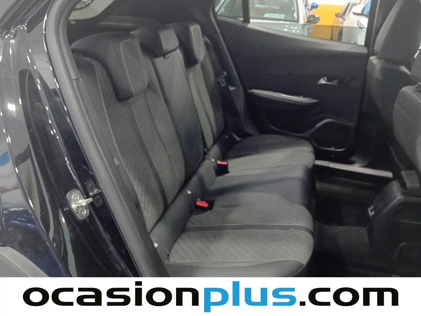 Foto Peugeot 2008 Peugeot 2008 Allure Hybrid eDCS6 (145 CV)