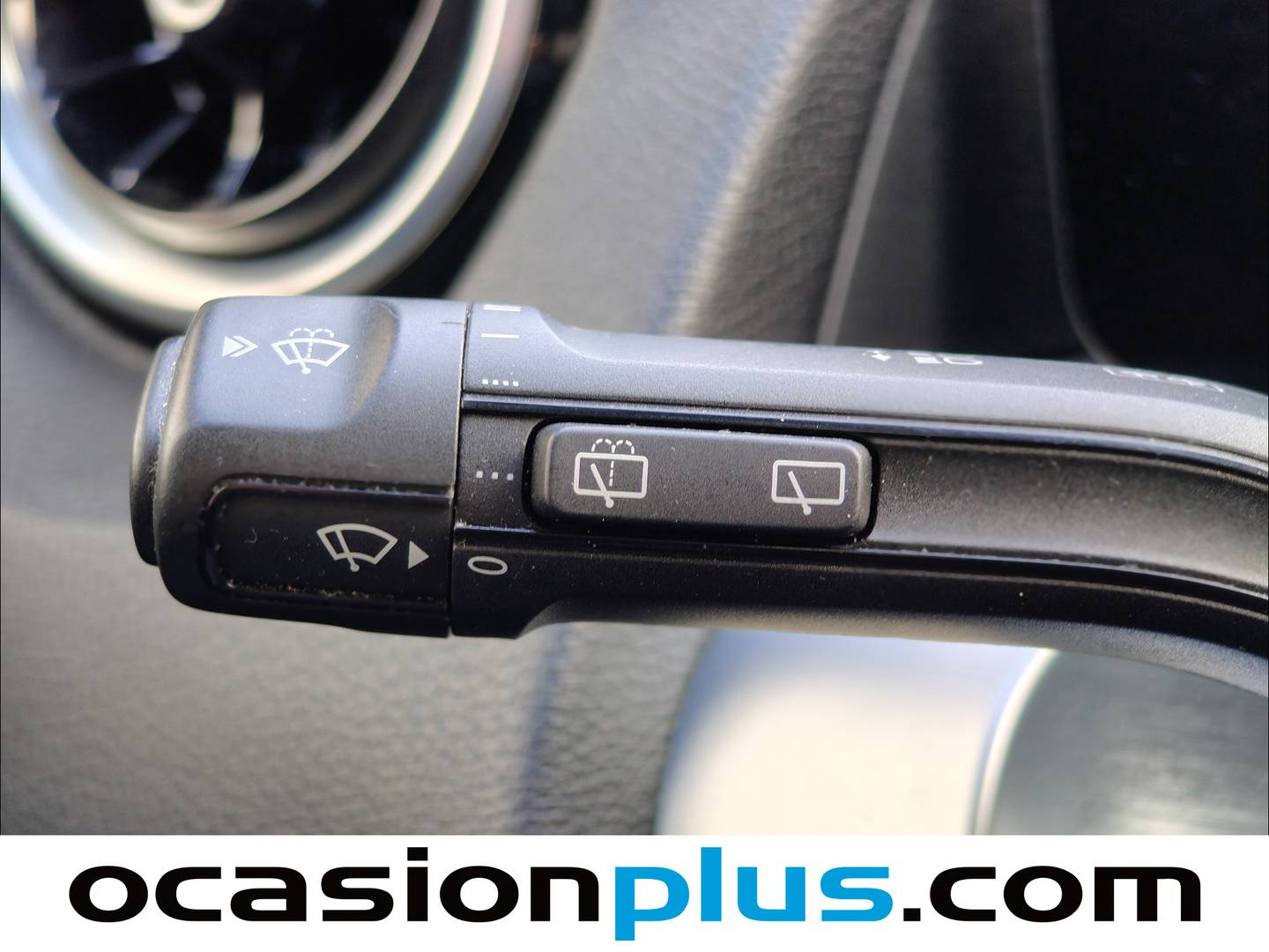 Foto Mercedes GLB Mercedes-Benz GLB 200 d (150 CV) Pack AMG