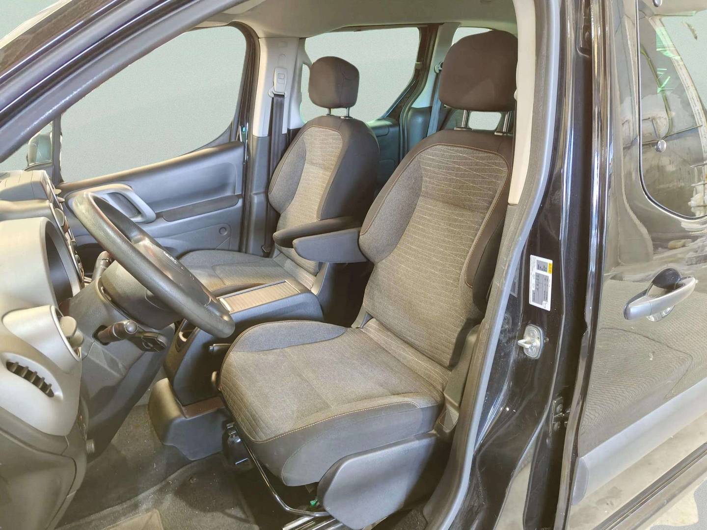 Foto Citroën Berlingo Citroen Berlingo Multispace 20 Aniversario BlueHDi (100 CV)