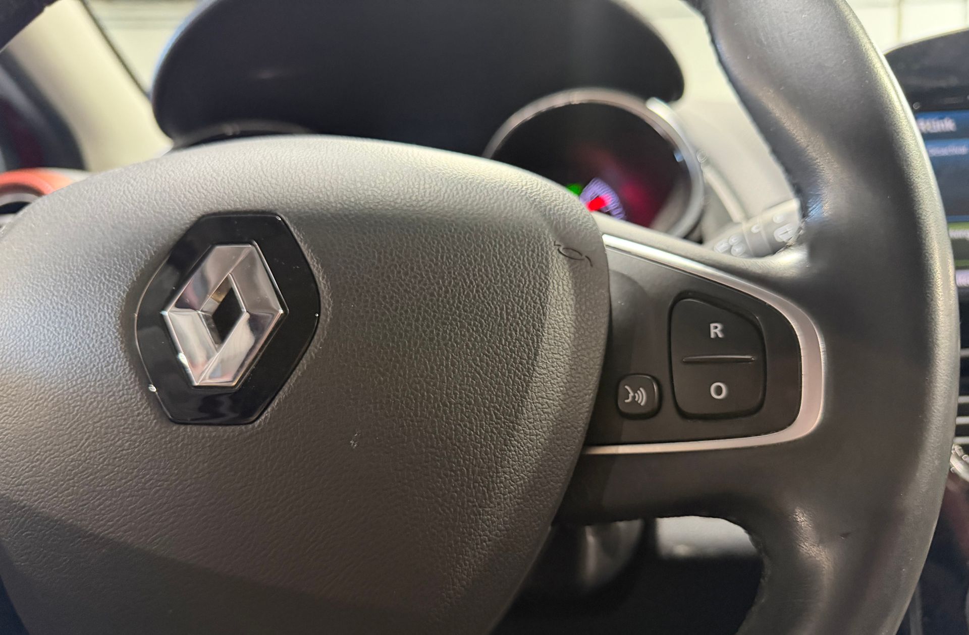 Renault Clio Wolfnoir Energy TCe - foto 25