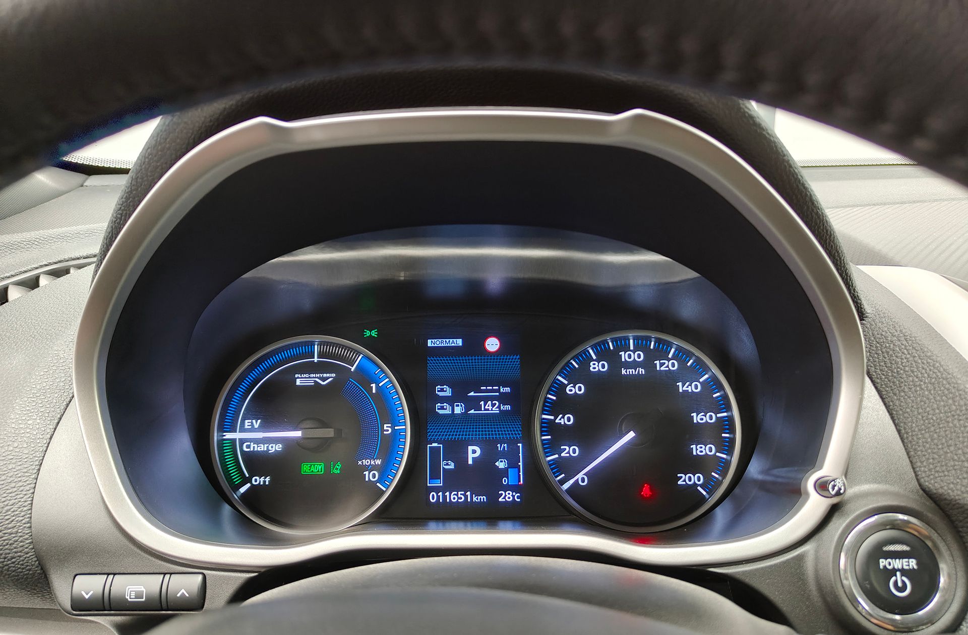 Mitsubishi Eclipse Cross 2.4 PHEV Kaiteki 4WD - foto 28