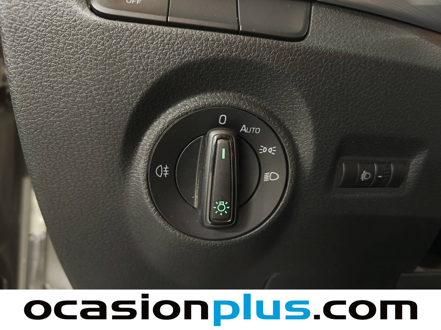 Skoda Fabia Skoda Fabia 1.0 MPI Like (75 CV) km 0