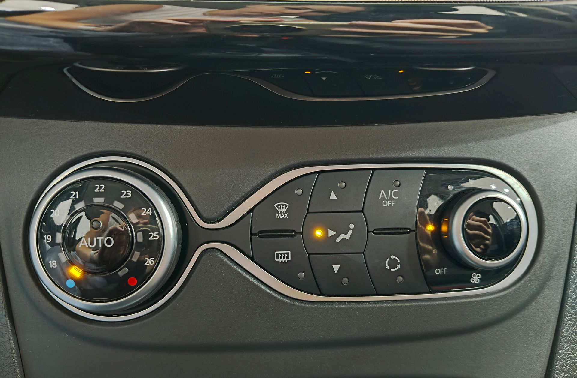 Dacia Sandero Serie Limitada Xplore TCe - foto 28