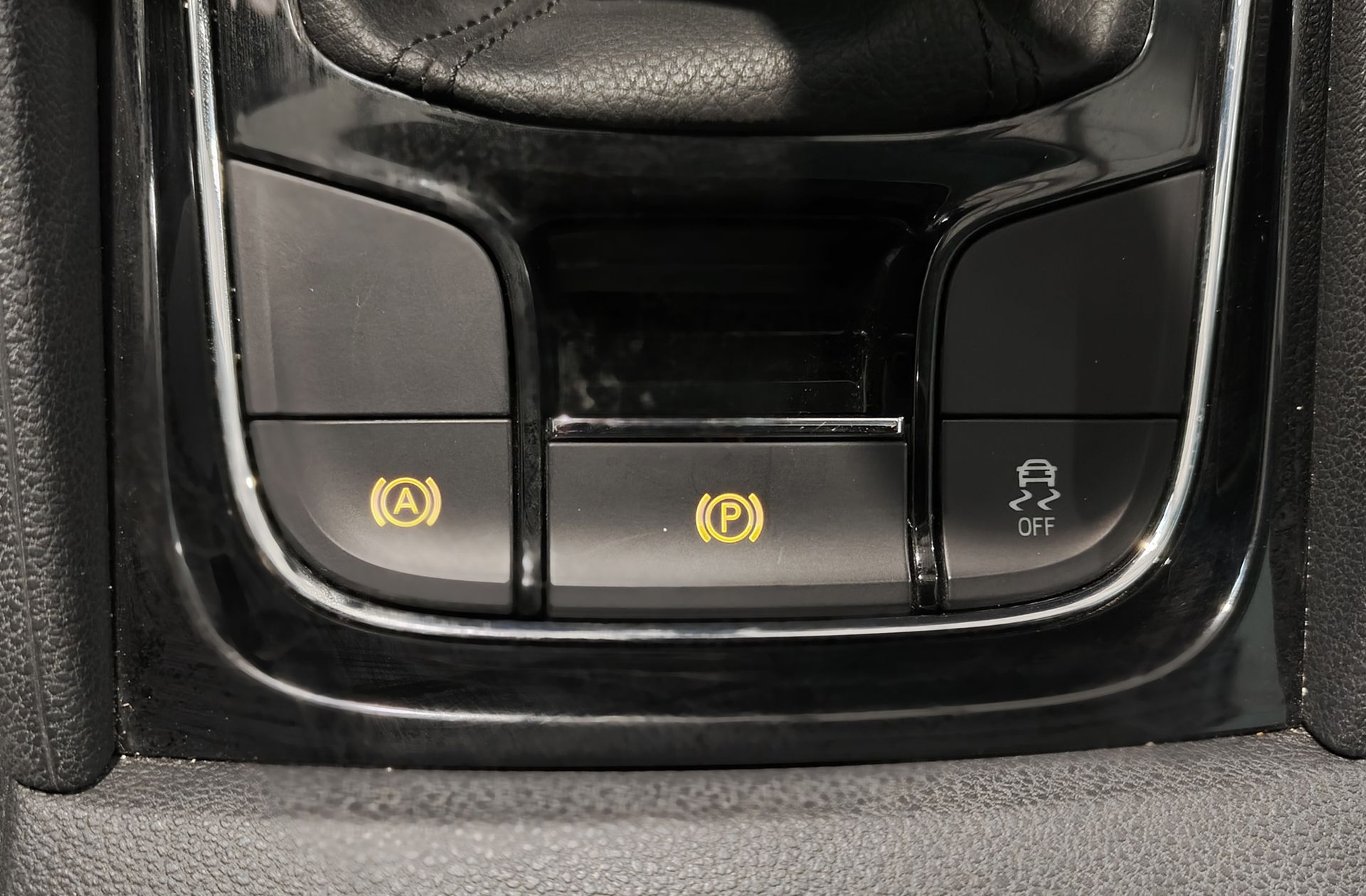 Škoda Karoq 2.0 TDI Selection - foto 30