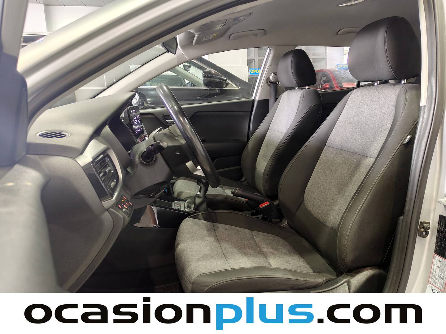 Foto asientos delanteros KIA Stonic KIA Stonic 1.0 T-GDi Concept (100 CV)