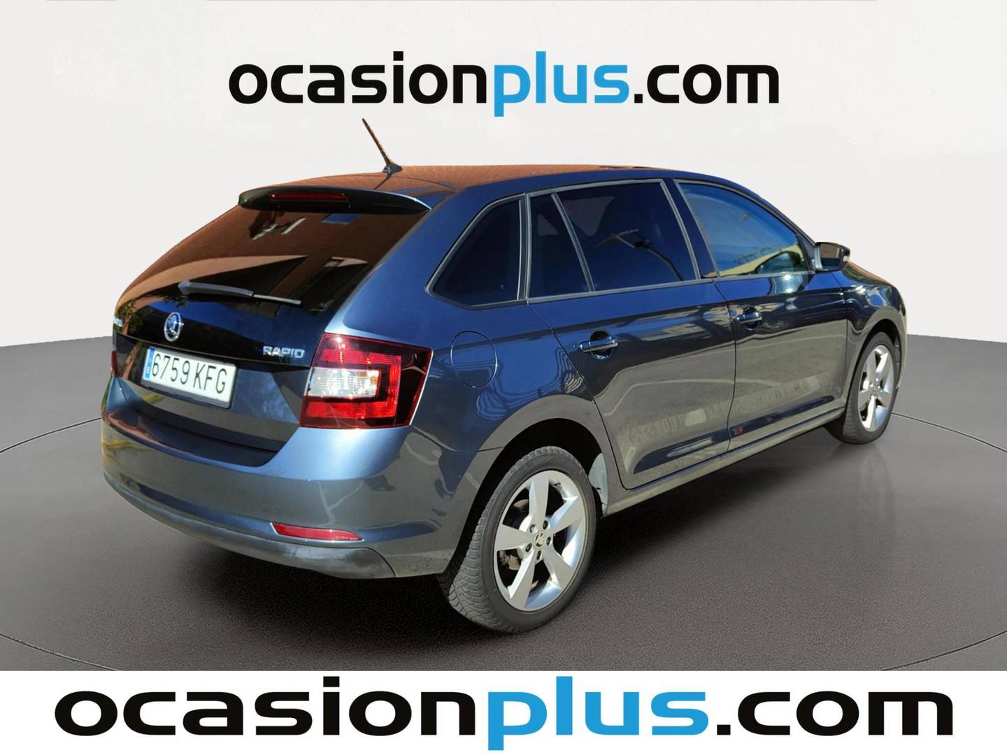 Foto trasera Skoda Spaceback Skoda Spaceback 1.4 TDI CR Like (90 CV) derecha