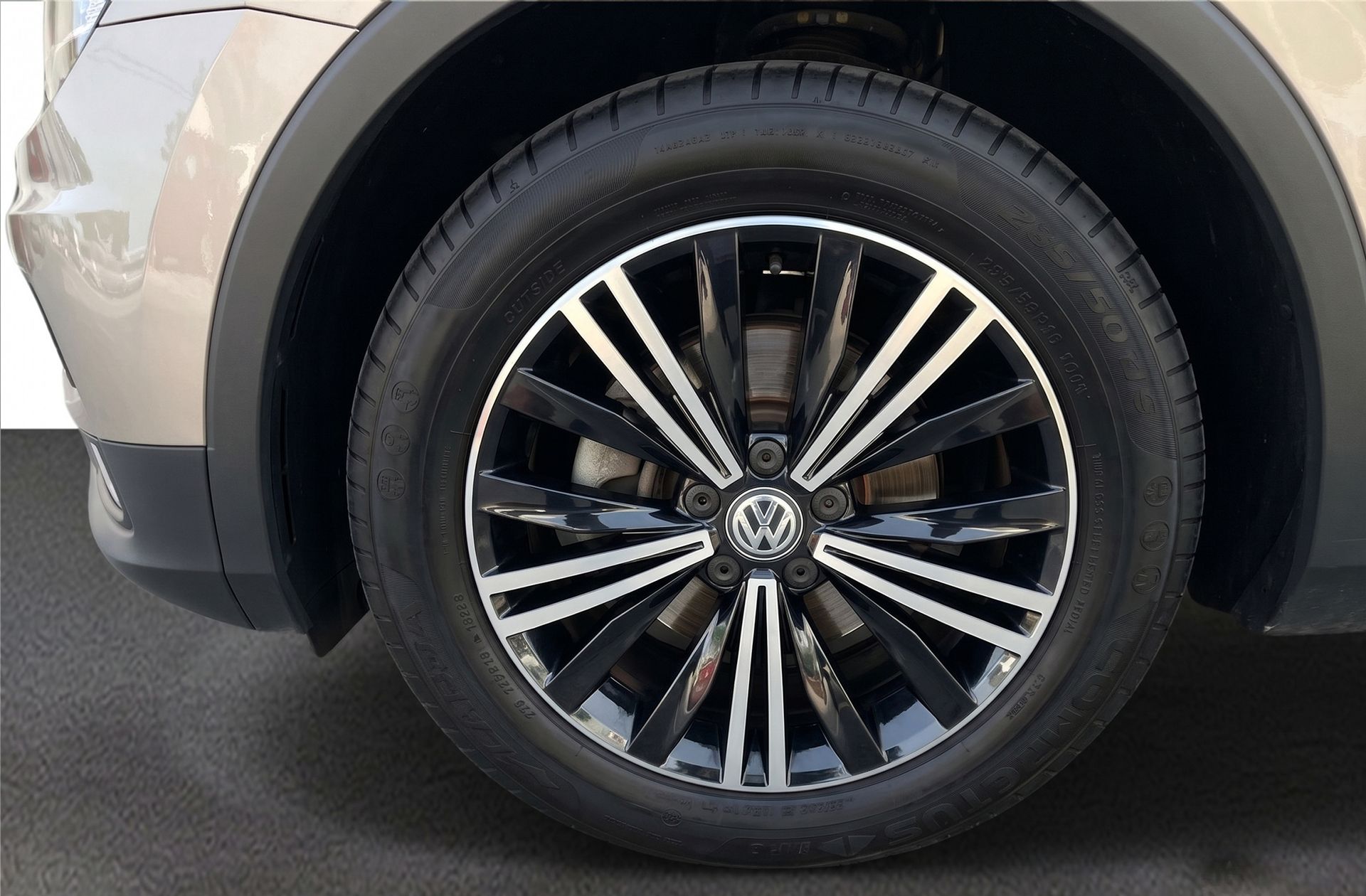 Volkswagen Tiguan Advance 2.0 TDI - foto 31